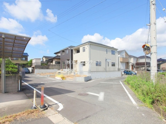 【前面道路含む現地写真】