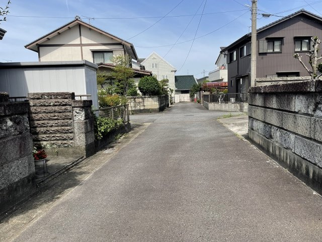 【前面道路含む現地写真】 | 各務原市那加前洞新町　B区画