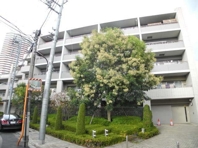 クレストレジデンス東中野の外観