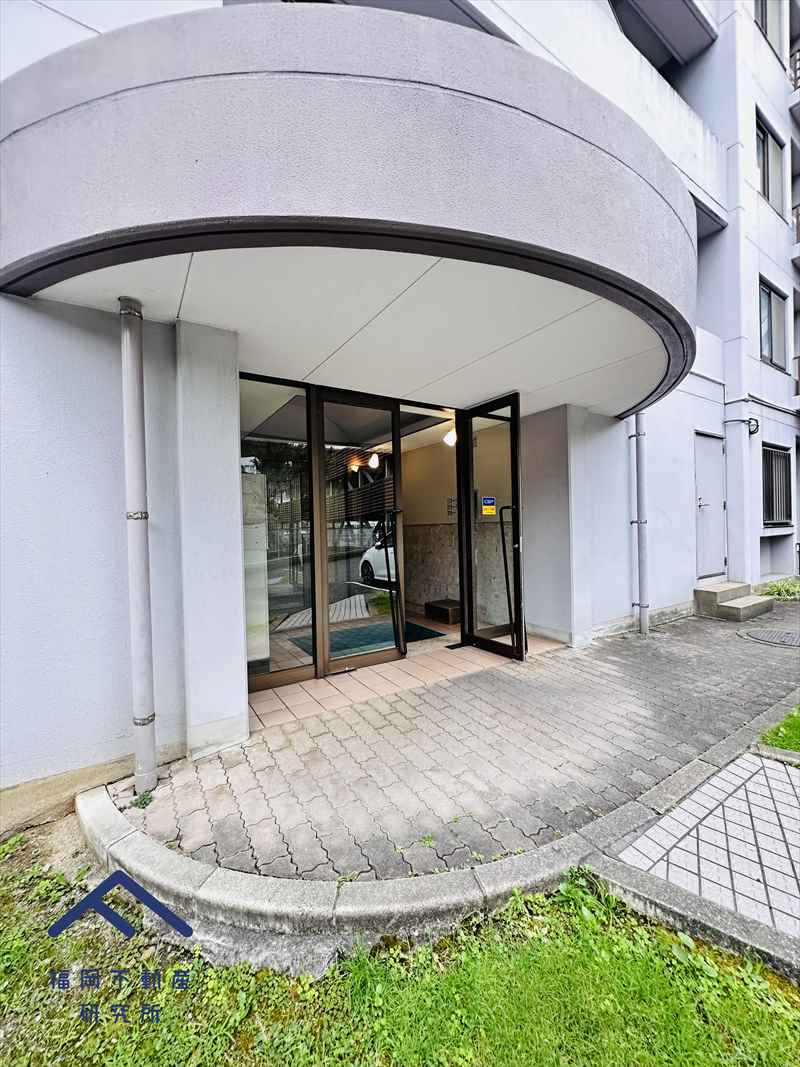 アークソピア香椎南A棟のエントランス