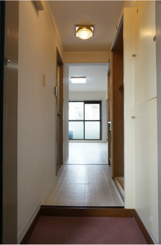 船橋市習志野台４丁目のアパートの玄関