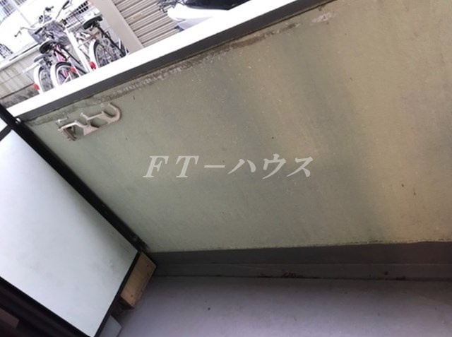 船橋市習志野台４丁目のアパートのバルコニー