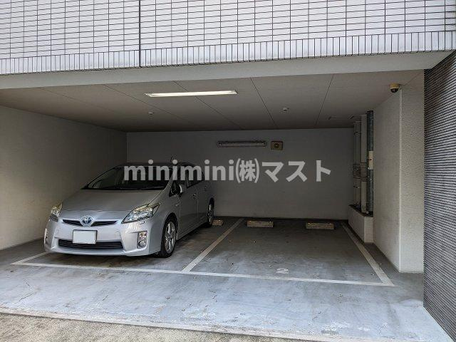 シティライフ本町西ラブニールの駐車場