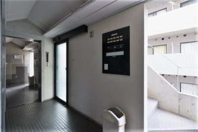 【エントランス】 | コモドスクウエア北新宿