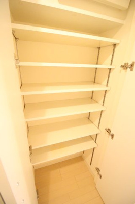 【玄関】 | レジディア神戸磯上