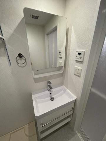 セレニテ本町東リアンの洗面所