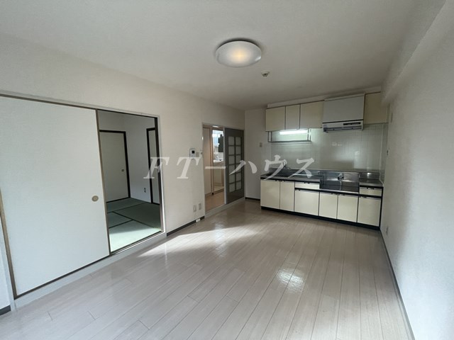 ソイ・コート幕張の居間・リビング