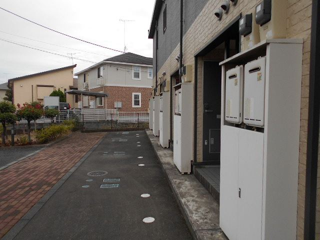 レオパレスプレミールAのエントランス
