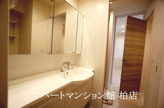 ラシーヌAの独立洗面台