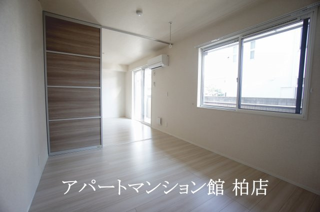 ラシーヌAの洋室