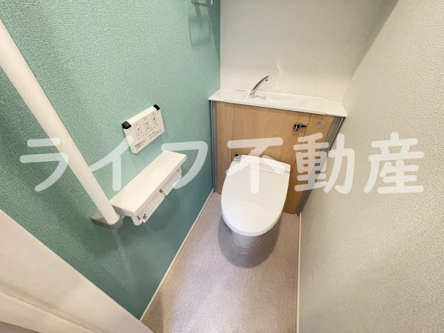 カーサ・オストロのトイレ|シンプルで使いやすいトイレです