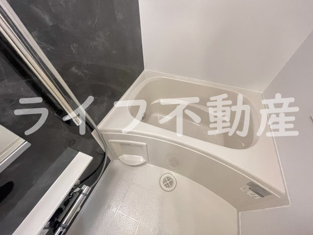 カーサ・オストロの浴室|日々の疲れを癒すお風呂付です