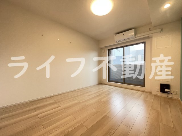 カーサ・オストロの居間・リビング|ゆったりとした居間です