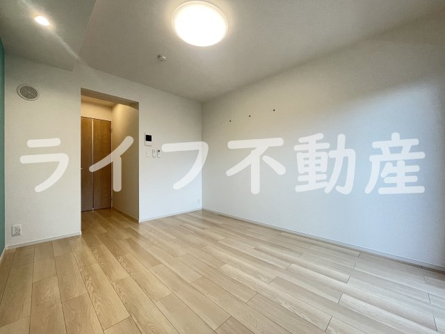 カーサ・オストロの洋室|広々とした洋室です
