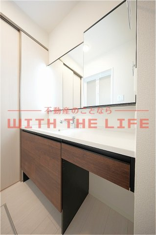 D-room椿【キャッシュバック対象物件】の独立洗面台|独立洗面台あり、毎朝おしゃれに忙しい女性の方におすすめです