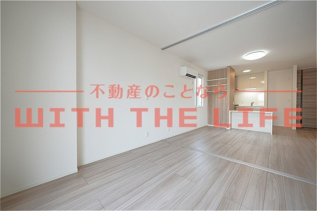 D-room椿【キャッシュバック対象物件】の内装|明るい室内です