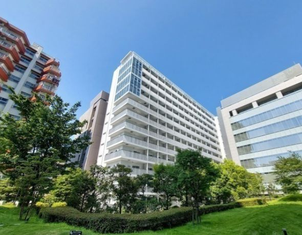 コンフォリア東新宿の画像