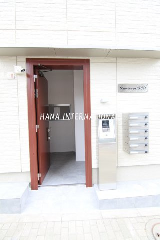 神永ビルのエントランス|オートロック付きで、女性も安心です。