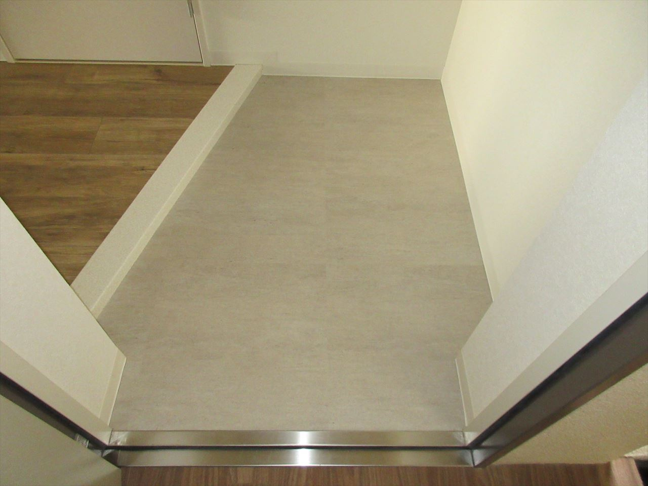 クリスタル丸の内❘名古屋市の賃貸ならMy賃貸の玄関|クリスタル丸の内