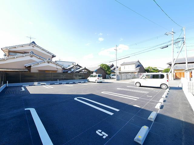 アヴニールの駐車場|駐車場です