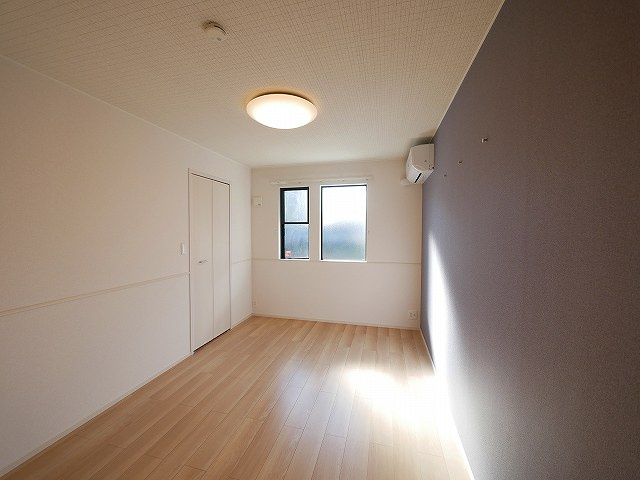 アヴニールの洋室|ゆったりした洋室です