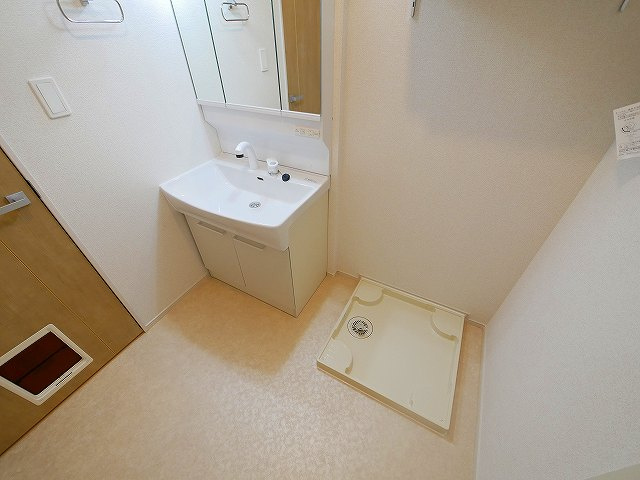 アヴニールの洗面所|脱衣スペースもあります