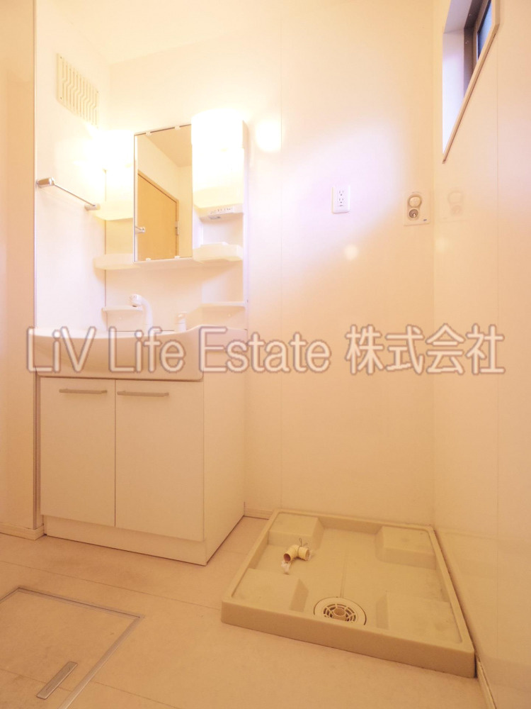 小平市鈴木町１丁目のアパートの洗面所