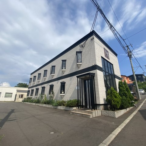 リヴァーハイツ輪西の外観