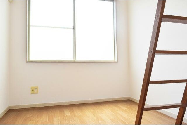 一橋ハイランドの洋室