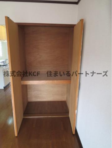 ヴィンテージの収納|こまごまとしたものを収納できそうですね