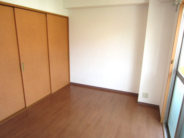 【寝室】