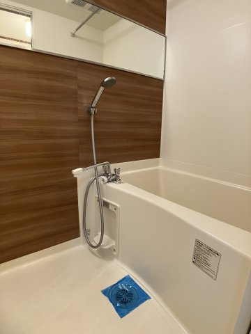 アムールHAPPINESSの浴室