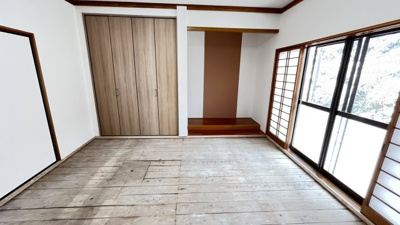 【和室】 | 武部町　駅裏　中古住宅 | キッチン横の和室　※畳はこれから入ります