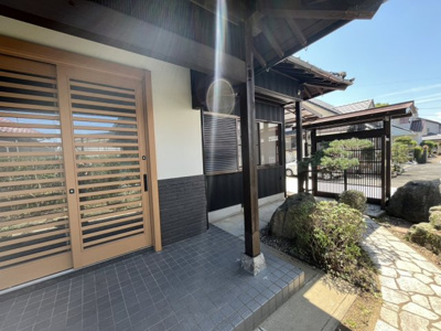 【玄関】 | 武部町　駅裏　中古住宅