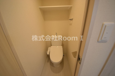 【トイレ】 | プレサンス大手前ピリオド | ゆったりとした空間のトイレです