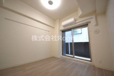 【洋室】 | プレサンス大手前ピリオド | きれいな洋室です