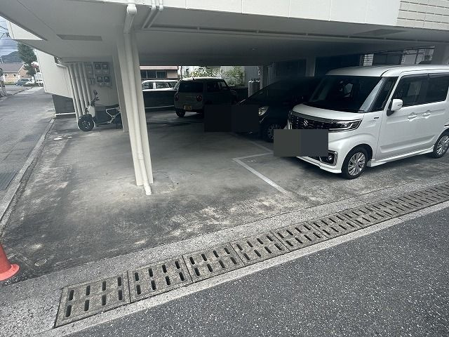 ロワジールの駐車場|駐車場があるので、車を買う予定の方も安心です