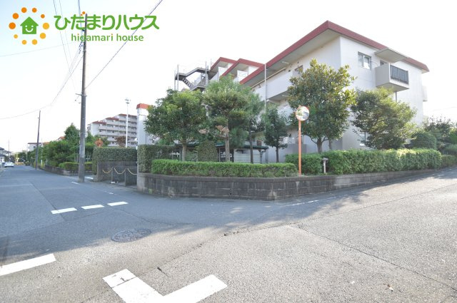 蓮田市馬込6丁目　中古マンション　蓮田ビューパレーA棟の外観