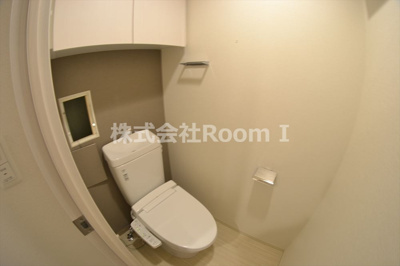 【トイレ】 | プレサンス心斎橋ニスト | コンパクトで使いやすいトイレです