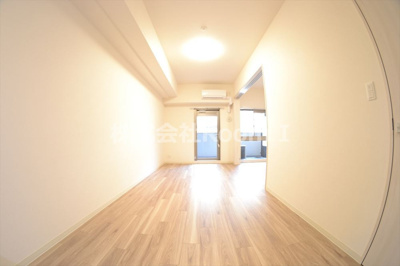 【居間・リビング】 | プレサンス心斎橋ニスト | おしゃれな居間です