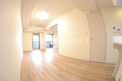 【居間・リビング】 | プレサンス心斎橋ニスト | おしゃれな居間です