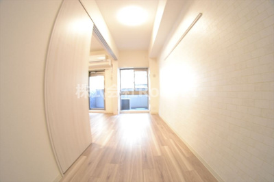 【居間・リビング】 | プレサンス心斎橋ニスト | おしゃれな居間です