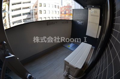 【バルコニー】 | プレサンス心斎橋ニスト | バルコニーからの眺めを楽しみながら食事をしませんか