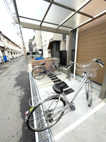 ALEGRIA寝屋川平池町の駐車場
