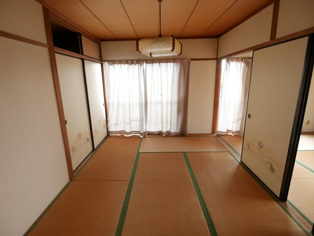 桜畠4丁目　中古住宅の和室
