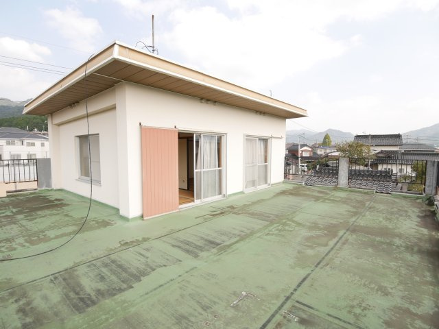 桜畠4丁目　中古住宅のバルコニー