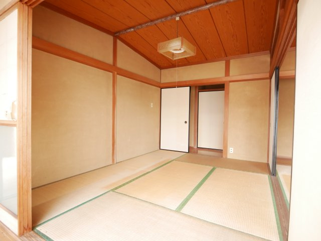 桜畠4丁目　中古住宅の和室