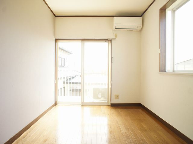 【寝室】 | モミヤマハイツ | 清潔感のあるきれいな洋間です♪
