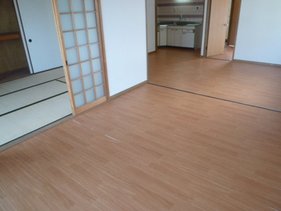【居間・リビング】 | ハイツエクセルII番館 | 使いやすい居間です