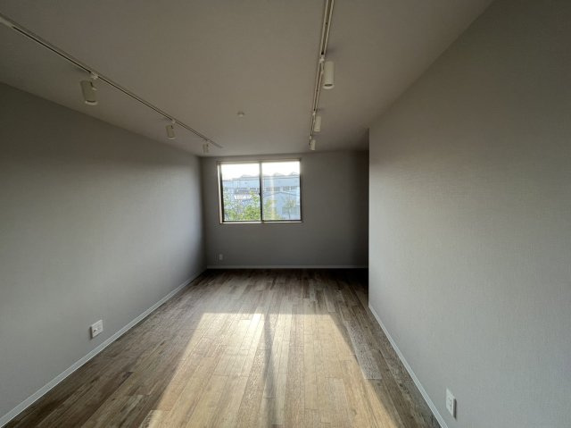 カサネ　潮江4丁目　A棟